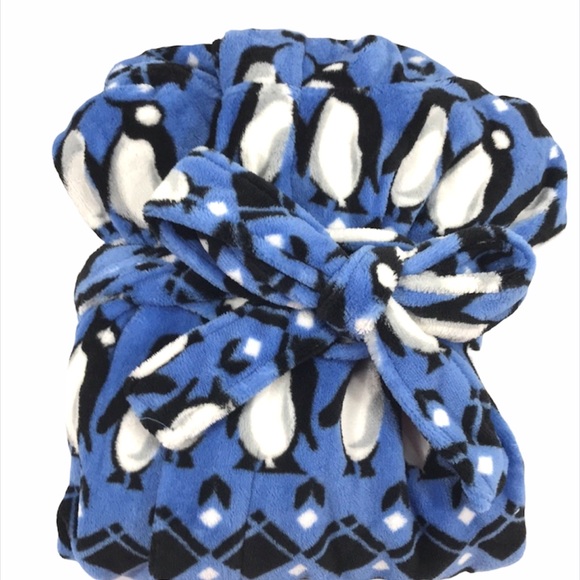 Vera Bradley Penguins Intarsia Fleece Robe, Blue, Small-Medium - Picture 5 of 9